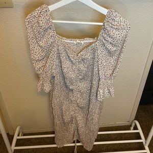 Floral scrunched dress!